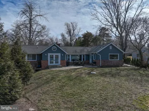 Exterior - 3528 S River Ter, Edgewater, MD 21037 photo 5 of 12
