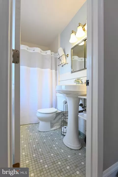 Bath - 3528 S River Ter, Edgewater, MD 21037 photo 4 of 4