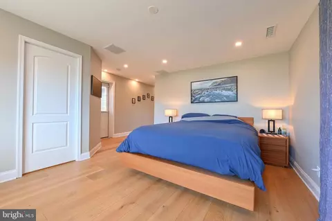 Bedroom - 3528 S River Ter, Edgewater, MD 21037 photo 1 of 5