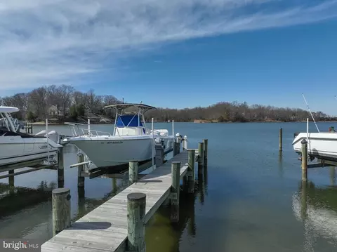 View/Area - 3528 S River Ter, Edgewater, MD 21037 photo 8 of 12