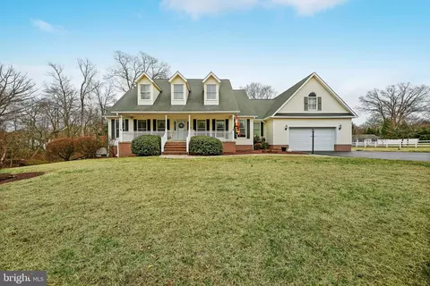 7637 Jeannine Ave, Pasadena, MD 21122