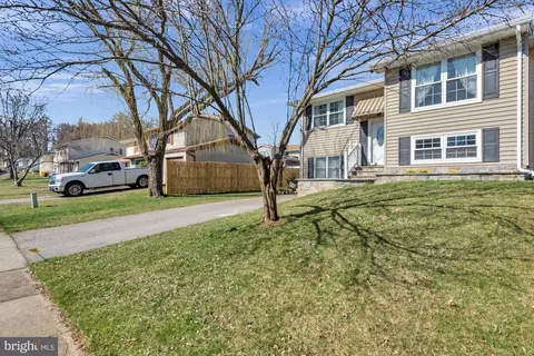 2513 Maytime Dr, Gambrills, MD 21054 photo 3