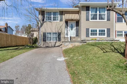 2513 Maytime Dr, Gambrills, MD 21054