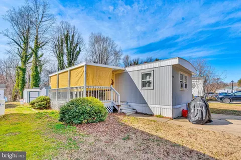 180 Sonnys Ct, Lothian, MD 20711