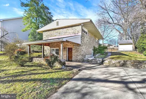 8048 Clark Station Rd, Severn, MD 21144