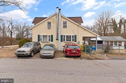 Exterior - 7640 Lake Dr, Pasadena, MD 21122 photo 2 of 3