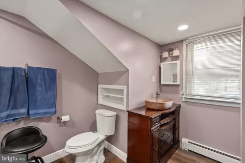 Bath - 7640 Lake Dr, Pasadena, MD 21122 photo 2 of 3