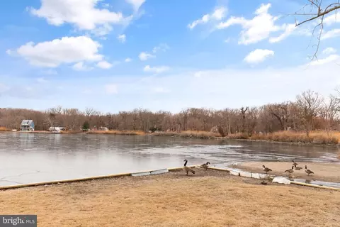 View/Area - 7640 Lake Dr, Pasadena, MD 21122 photo 1 of 5