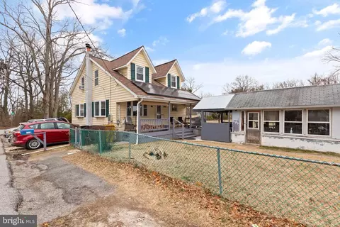 Other - 7640 Lake Dr, Pasadena, MD 21122 photo 3 of 10