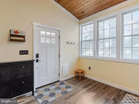 Entry Way - 9 Lexington Rd, Harmans, MD 21077 photo 4 of 5