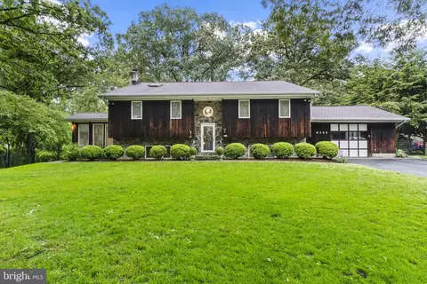8359 Elm Rd, Millersville, MD 21108