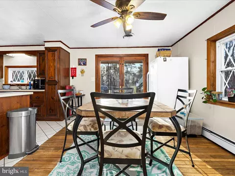 Dining - 8121 Armiger Dr, Pasadena, MD 21122 photo 2 of 3