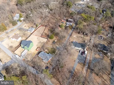View/Area - 8121 Armiger Dr, Pasadena, MD 21122 photo 3 of 5