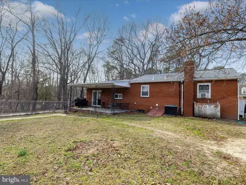 Exterior - 8121 Armiger Dr, Pasadena, MD 21122 photo 6 of 10
