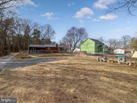 Exterior - 8121 Armiger Dr, Pasadena, MD 21122 photo 10 of 10