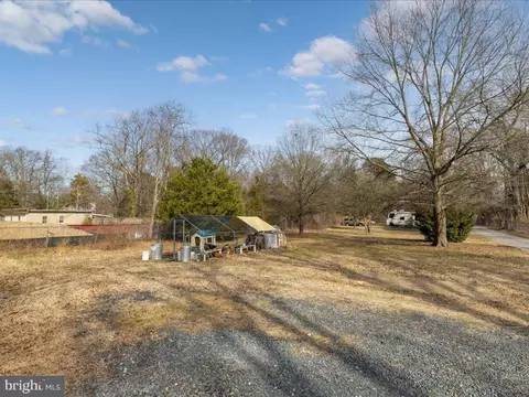 Exterior - 8121 Armiger Dr, Pasadena, MD 21122 photo 4 of 10