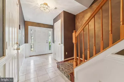 8207 Brooktree St, Laurel, MD 20724 photo 12