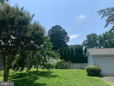 Exterior - 5911 Rockhold Dr, Deale, MD 20751 photo 2 of 5
