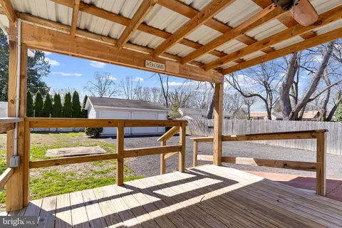Exterior - 5911 Rockhold Dr, Deale, MD 20751 photo 3 of 5