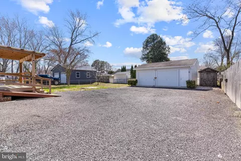 Exterior - 5911 Rockhold Dr, Deale, MD 20751 photo 4 of 5