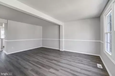 Living - 8051 Croydon Way, Pasadena, MD 21122 photo 1 of 5