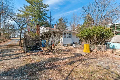 7033 Bembe Beach Rd, Annapolis, MD 21403 photo 6