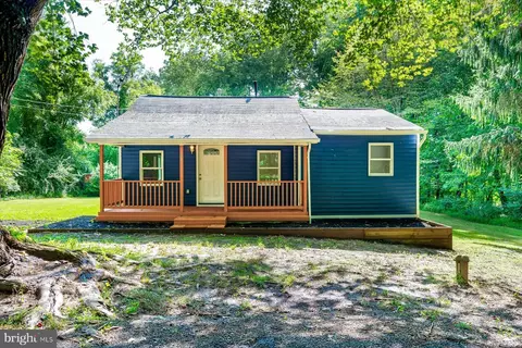 61 Ark Rd, Lothian, MD 20711