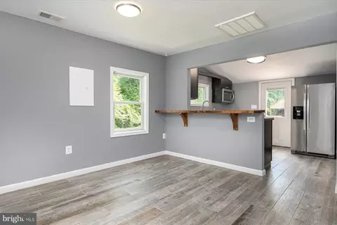Living - 61 Ark Rd, Lothian, MD 20711 photo 5 of 6