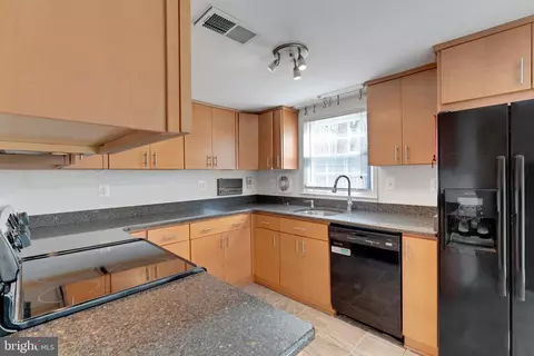 Kitchen - 1436 Jerrold Pl, Crofton, MD 21114 photo 2 of 3