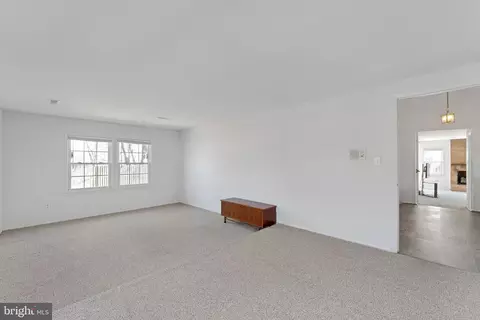 Living - 1436 Jerrold Pl, Crofton, MD 21114 photo 6 of 7