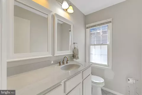 Bath - 1436 Jerrold Pl, Crofton, MD 21114 photo 1 of 2