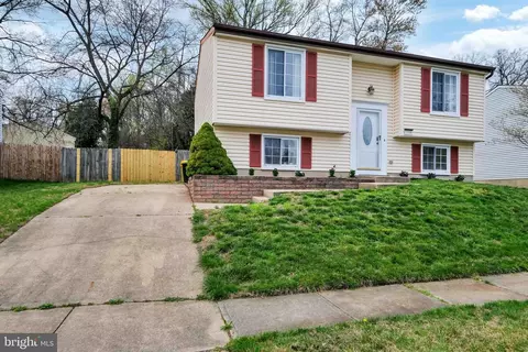 7708 Tobruk Ct, Hanover, MD 21076 photo 3