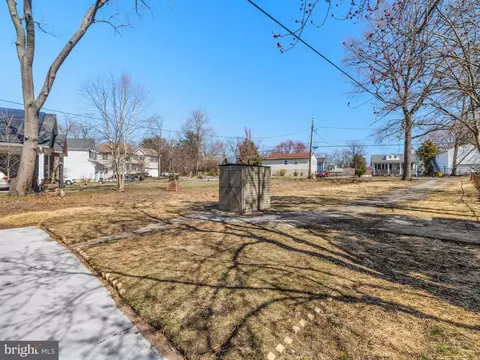 Exterior - 7704 Edgewood Ave, Pasadena, MD 21122 photo 13 of 13
