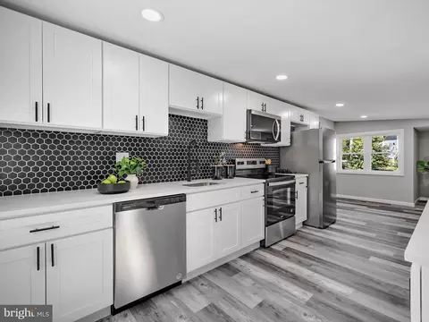 Kitchen - 7704 Edgewood Ave, Pasadena, MD 21122 photo 1 of 1