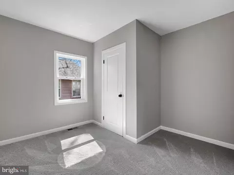 Bedroom - 7704 Edgewood Ave, Pasadena, MD 21122 photo 2 of 5