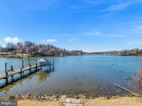 View/Area - 7704 Edgewood Ave, Pasadena, MD 21122 photo 6 of 14