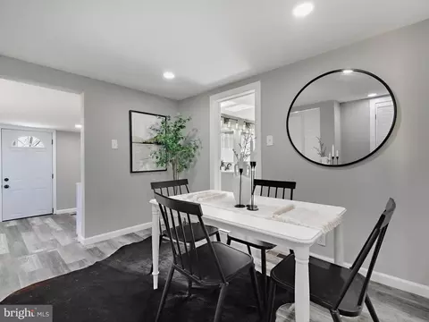 Dining - 7704 Edgewood Ave, Pasadena, MD 21122 photo 1 of 2