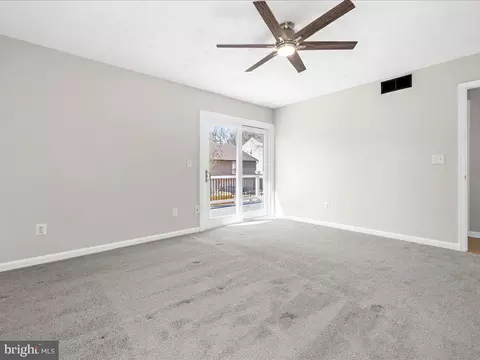 8081 Escalon Ave, Pasadena, MD 21122 photo 17