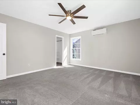 8081 Escalon Ave, Pasadena, MD 21122 photo 18
