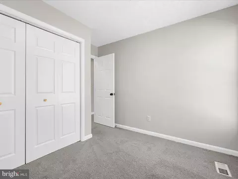 8081 Escalon Ave, Pasadena, MD 21122 photo 13