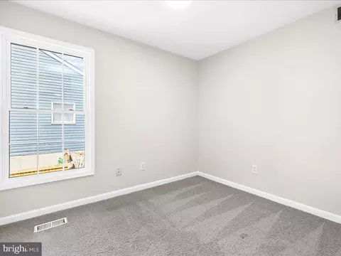 8081 Escalon Ave, Pasadena, MD 21122 photo 14