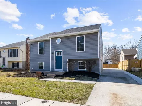 8081 Escalon Ave, Pasadena, MD 21122 photo 2