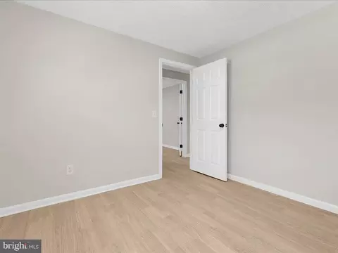 8081 Escalon Ave, Pasadena, MD 21122 photo 23