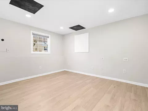 8081 Escalon Ave, Pasadena, MD 21122 photo 26