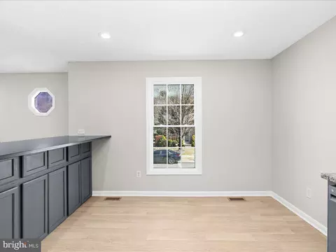 8081 Escalon Ave, Pasadena, MD 21122 photo 7