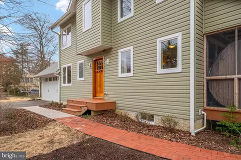 Exterior - 169 E Bay View Dr, Annapolis, MD 21403 photo 4 of 13