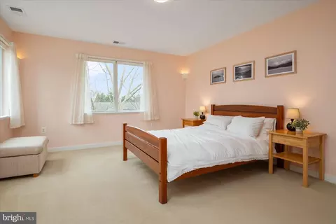 Bedroom - 169 E Bay View Dr, Annapolis, MD 21403 photo 3 of 4