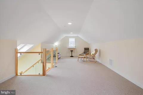 Entry Way - 169 E Bay View Dr, Annapolis, MD 21403 photo 6 of 7