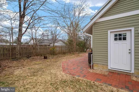 Exterior - 169 E Bay View Dr, Annapolis, MD 21403 photo 8 of 13