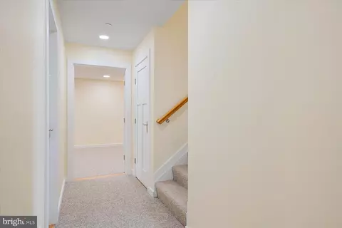 Entry Way - 169 E Bay View Dr, Annapolis, MD 21403 photo 7 of 7